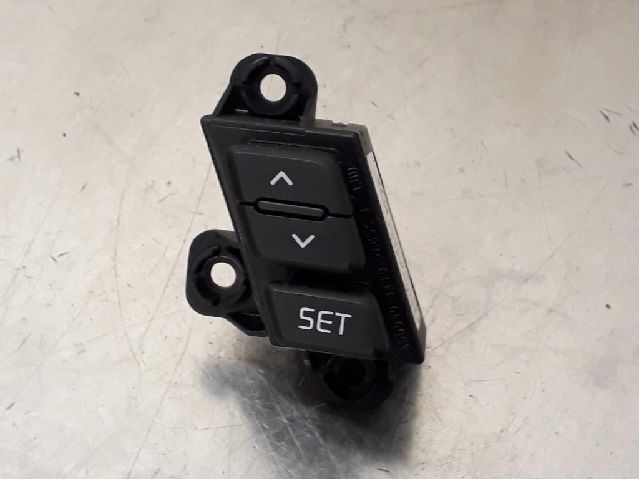 Bouton contact divers KIA CEE'D (JD)
