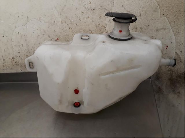 réservoir d'eau pour essuie glace AUDI R8 (422, 423)