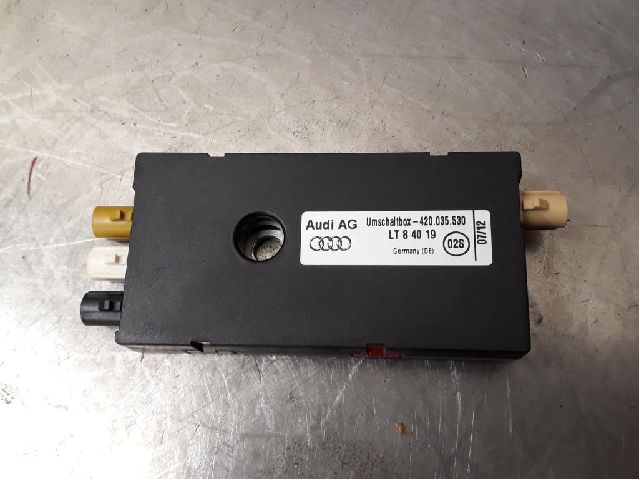 Wzmacniacz antenowy AUDI R8 (422, 423)