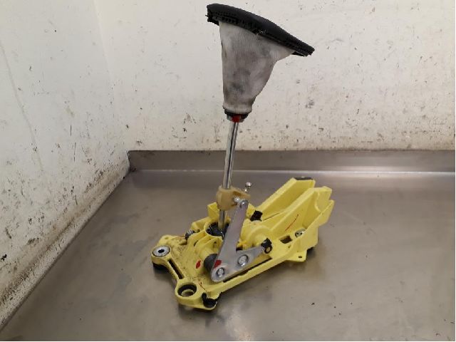 Gear shift VOLVO V50 (545)