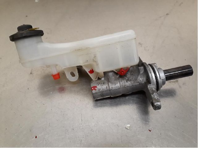 Brake - Master cylinder TOYOTA IQ (_J1_)