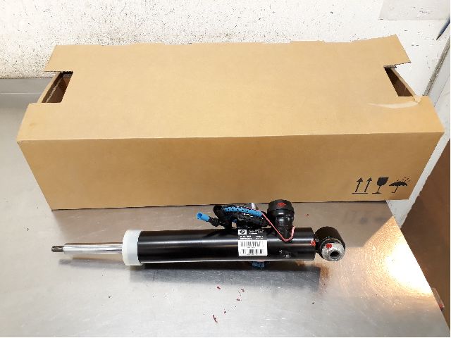 Shock absorber - front BMW X5 (F15, F85)