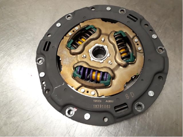 Kupplungsscheibe TOYOTA COROLLA Hatchback (_E21_)