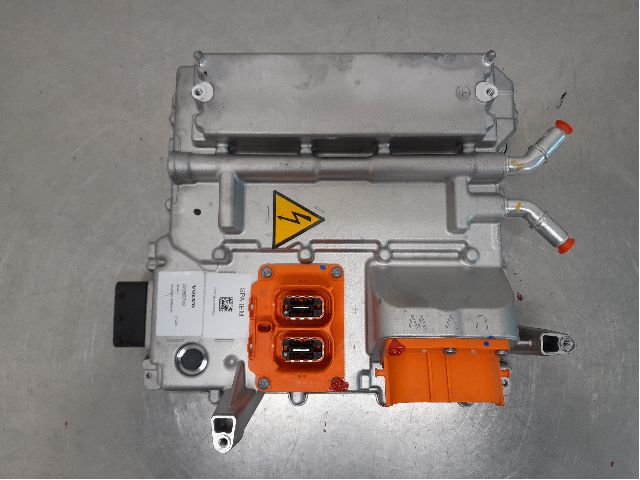 Converter / inverter - electric VOLVO XC90 II (256)