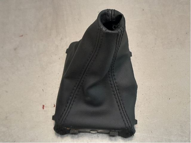 Gear shift VOLVO V60 I (155, 157)