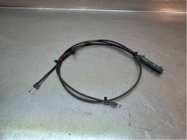 Câble pour Capot Moteur BMW 5 (E60)