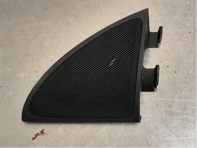 Front door high frequency speaker