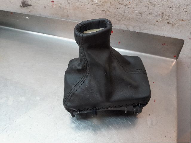 Gear shift VOLVO V60 I (155, 157)