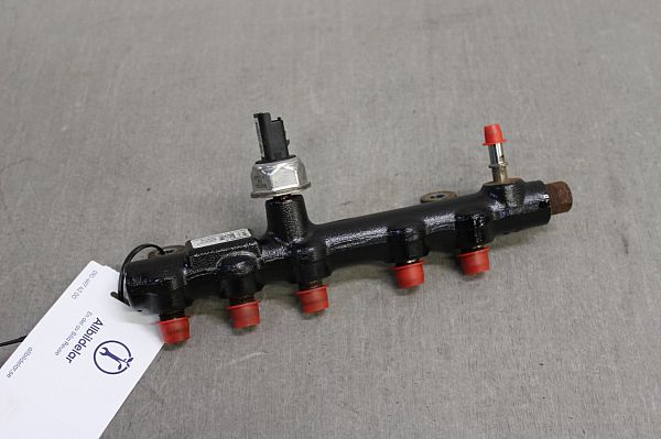 High-pressure rail / injection nozzle pipe TOYOTA PROACE VERSO (MPY_)