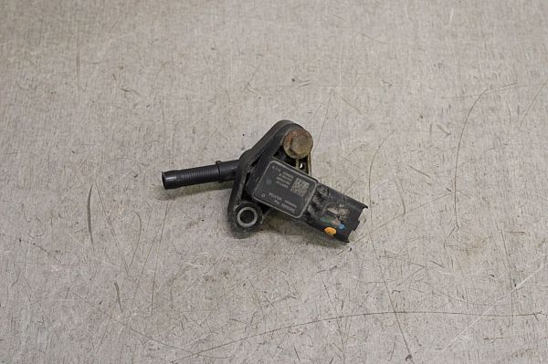 common rail (Injectie) / Verstuiver Brug RENAULT TRAFIC III Bus (JG_)