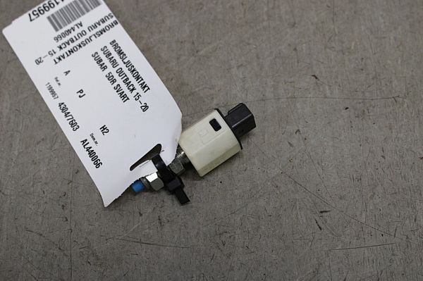 Bremslichtkontakt SUBARU OUTBACK (BS)