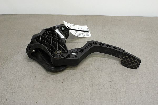 Koblingspedal VW GOLF V (1K1)