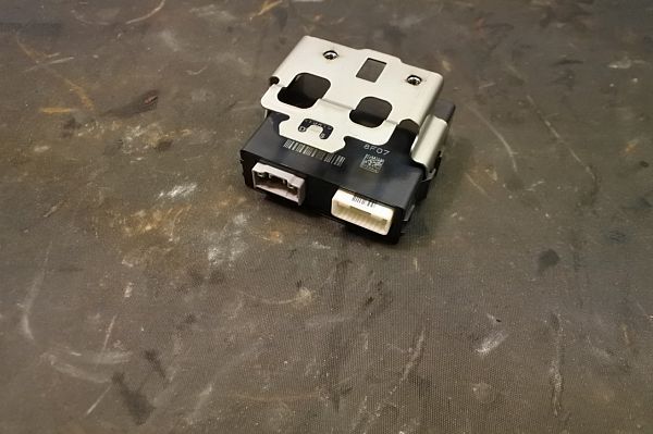 Parkeringsbremsemodul / styrboks (EPB) MITSUBISHI OUTLANDER III (GG_W, GF_W, ZJ, ZL, ZK)