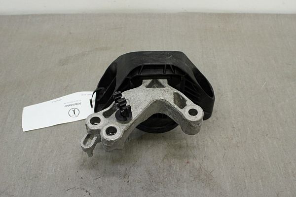 Motorhalter / Motorträger RENAULT CAPTUR I (J5_, H5_)