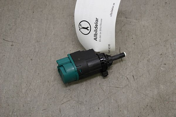 contact feu stop RENAULT CLIO V (BF_)