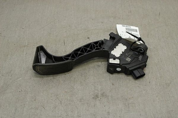 Speederpedal TOYOTA AURIS (_E18_)