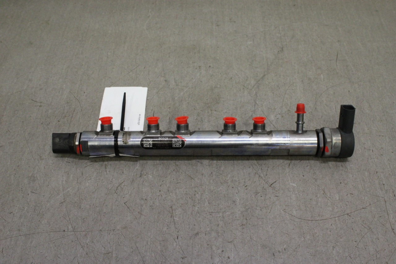 yygori  13-53-7-800-601: High-pressure rail / injection nozzle pipe
