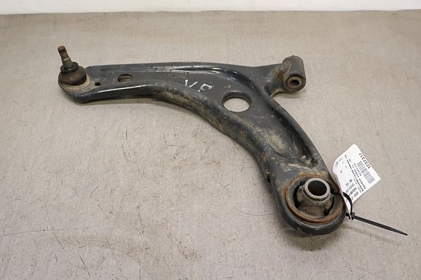 Bærearm forrest nederst TOYOTA YARIS/VITZ (_P13_)