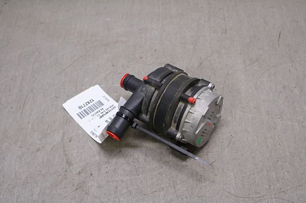 Water pump VOLVO C40