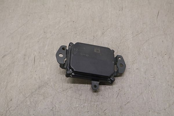 Toyota COROLLA Hatchback (_E21_) sensor radar 88210-33120