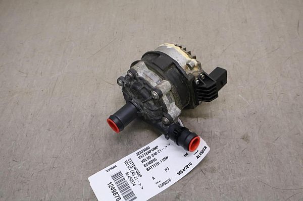 Water pump VOLVO C40