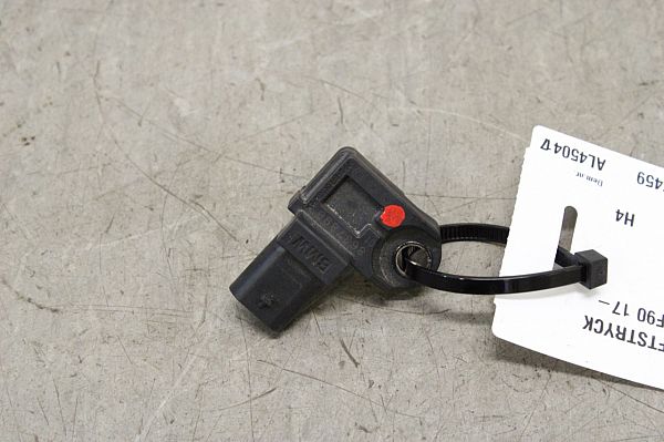 common rail (Injectie) / Verstuiver Brug BMW 5 Touring (G31)