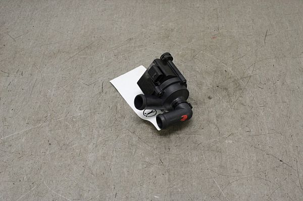 Water pump VOLVO V60 II (225, 227)