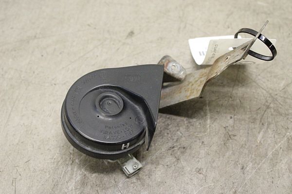 Horn SAAB 9-5 Estate (YS3E)