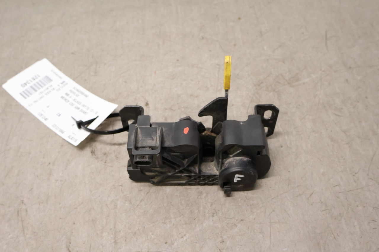 Serrure De Capot Moteur Original 7700842682 Renault Clio II