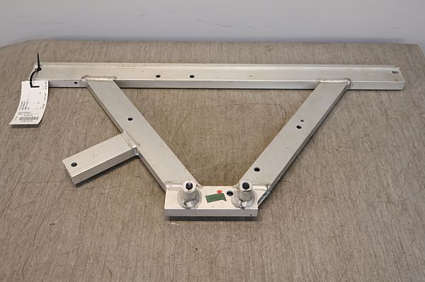 Motorbrücke vorne BMW i4 (G26)