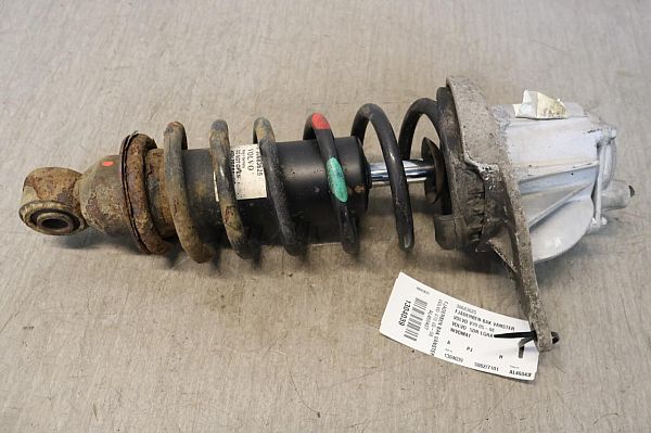 Rear strut VOLVO V70 Mk II (285)