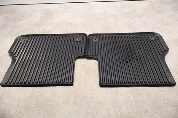 Car floor mats