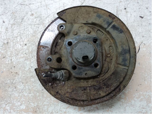 Spindle - rear TOYOTA COROLLA Verso (ZER_, ZZE12_, R1_)