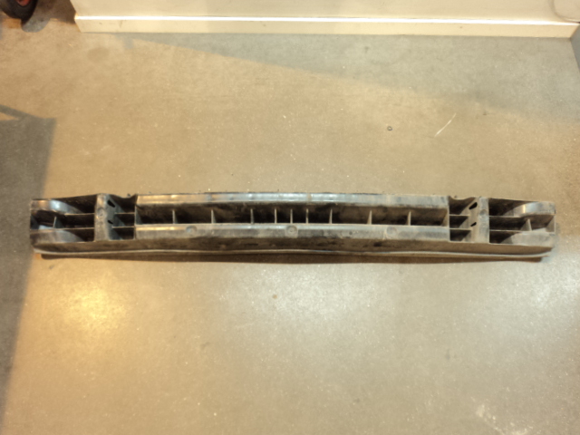 Bumperbalk achter CHRYSLER VOYAGER Mk III (RG, RS)