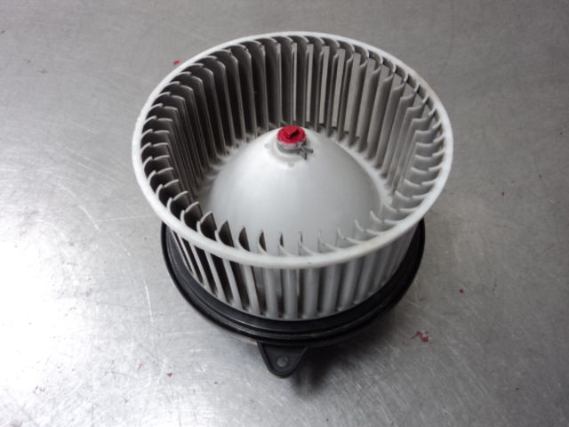 Kachel Ventilatiemotor / aanjager MAZDA 323 S Mk VI (BJ)