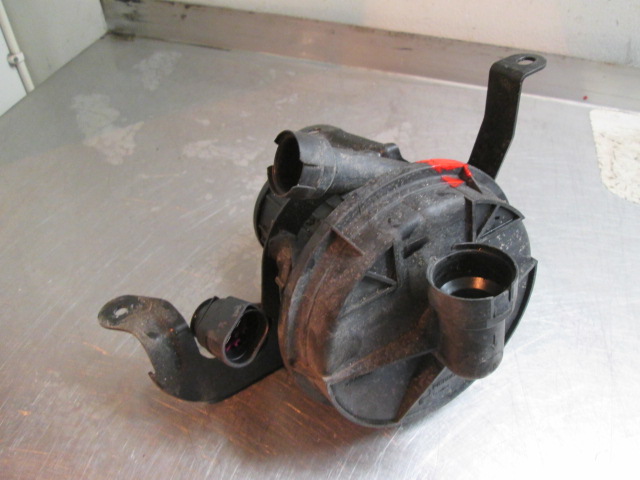 Pompe d'injection d'air secondaire AUDI A5 (8T3)