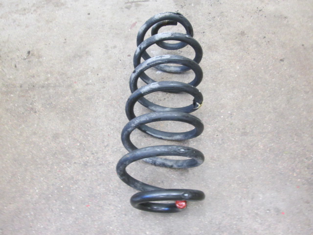 Rear spring - coil CHEVROLET TAHOE (B2W)