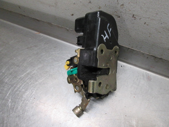 Door lock CHRYSLER VOYAGER Mk III (RG, RS)