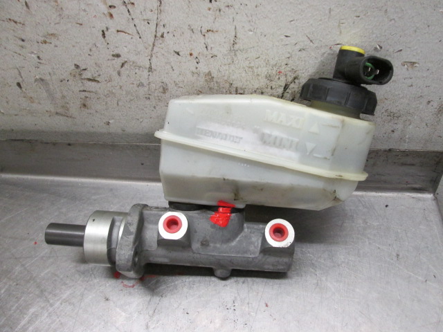 Brake - Master cylinder RENAULT SCÉNIC I MPV (JA0/1_, FA0_)