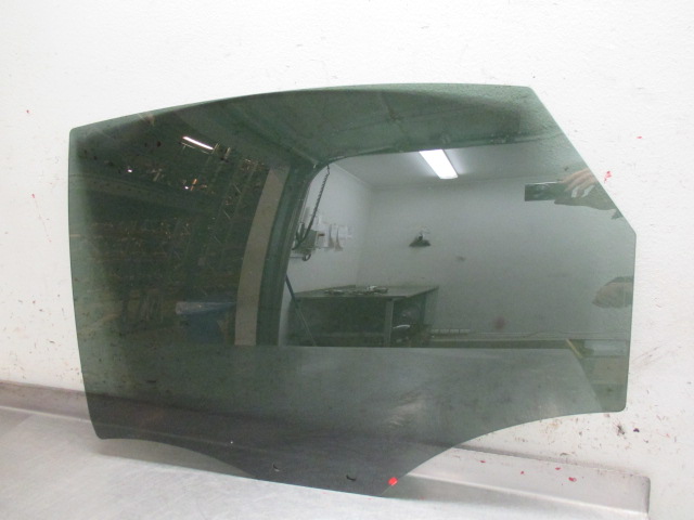 Seitenscheibe hinten AUDI A6 (4G2, 4GC, C7)