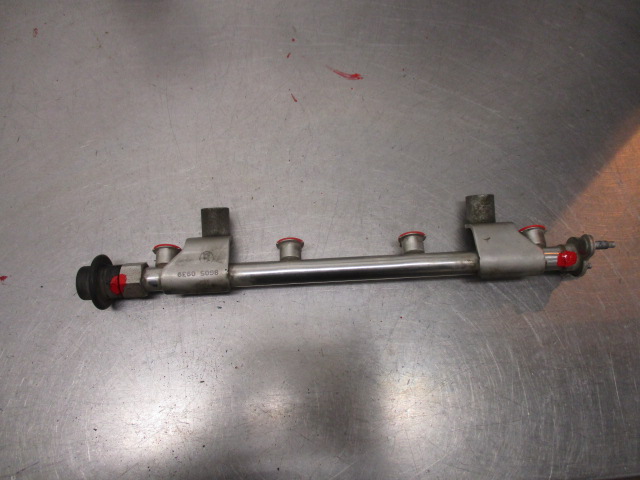 High-pressure rail / injection nozzle pipe KIA CEE'D Hatchback (ED)