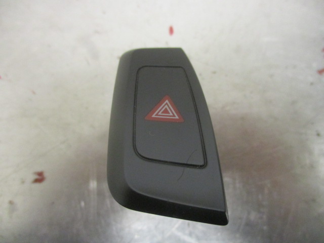Interrupteur de danger AUDI A5 (8T3)