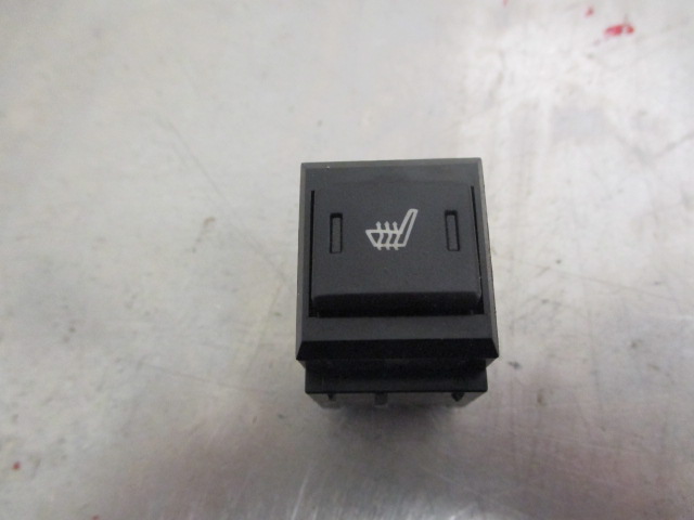 Switch - seat heater LAND ROVER RANGE ROVER SPORT (L320)