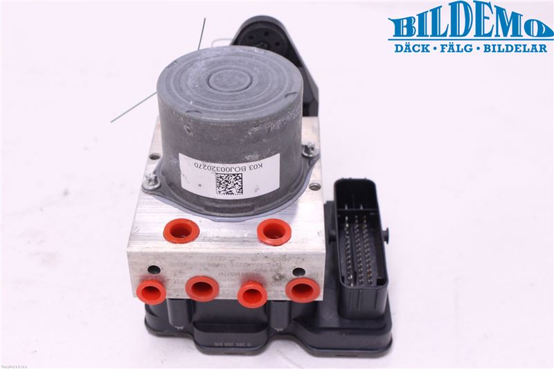 8W0907379J : ABS Pumpe - Autoparts24