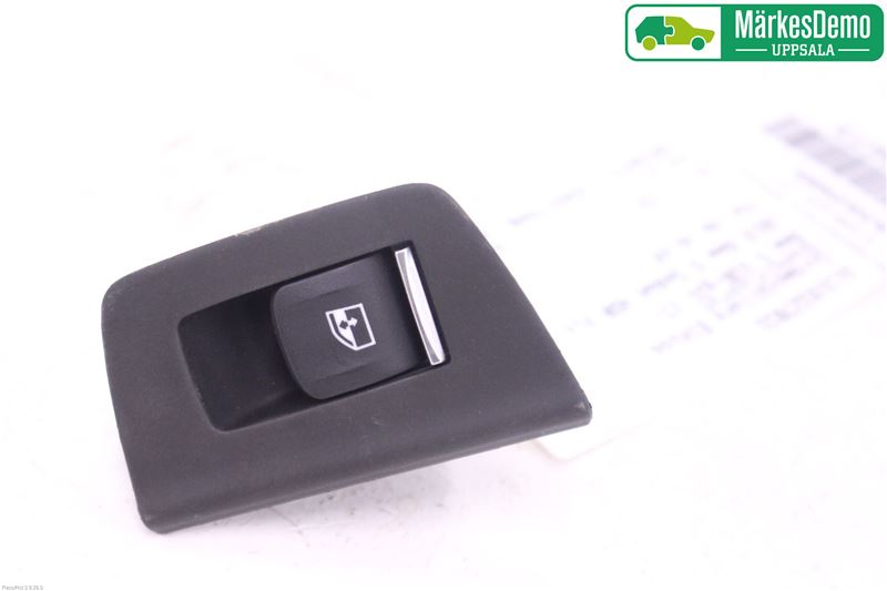 61319327031 : fensterheizungsschalter - Autoparts24