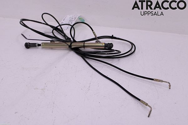 Convertible roof main ram cylinder