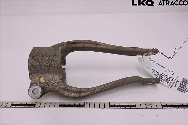 Lower shock bracket