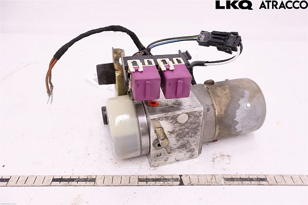Convertible roof hydraulic pump
