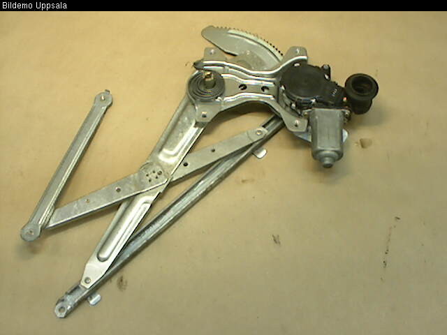 6980344020 : Fensterhebermotor und Fensterheber - Autoparts24