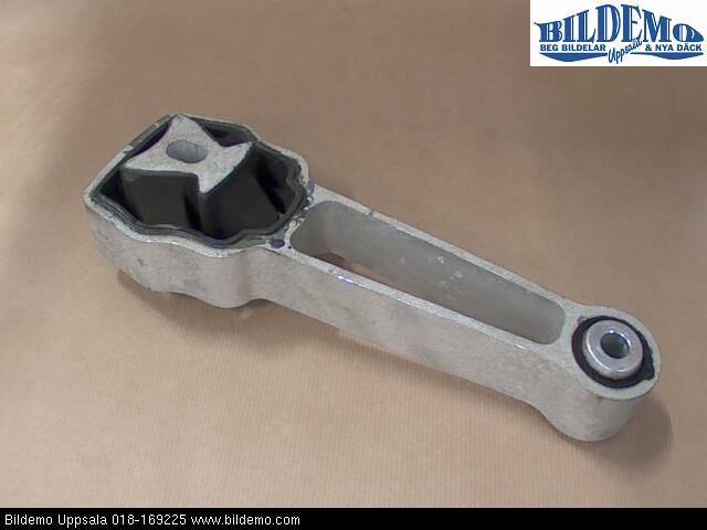 Engine mounting VOLVO V70 III (135)